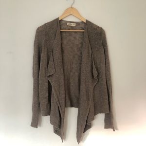 Knitted flowy cardigan